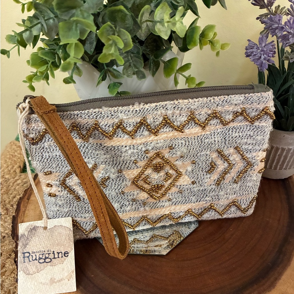 Moshiki di Ruggine Gray and Gold Beaded Wristlet